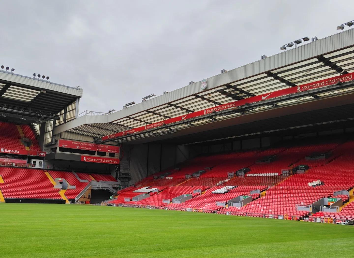 字母哥30+10空接准绝杀罗林斯29分 雄鹿逆转黄蜂