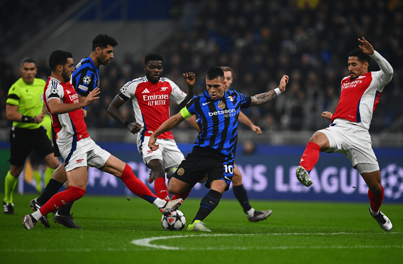 开始退役巡演？NBA官方为詹姆斯定制球衣，退役仪式倒计时